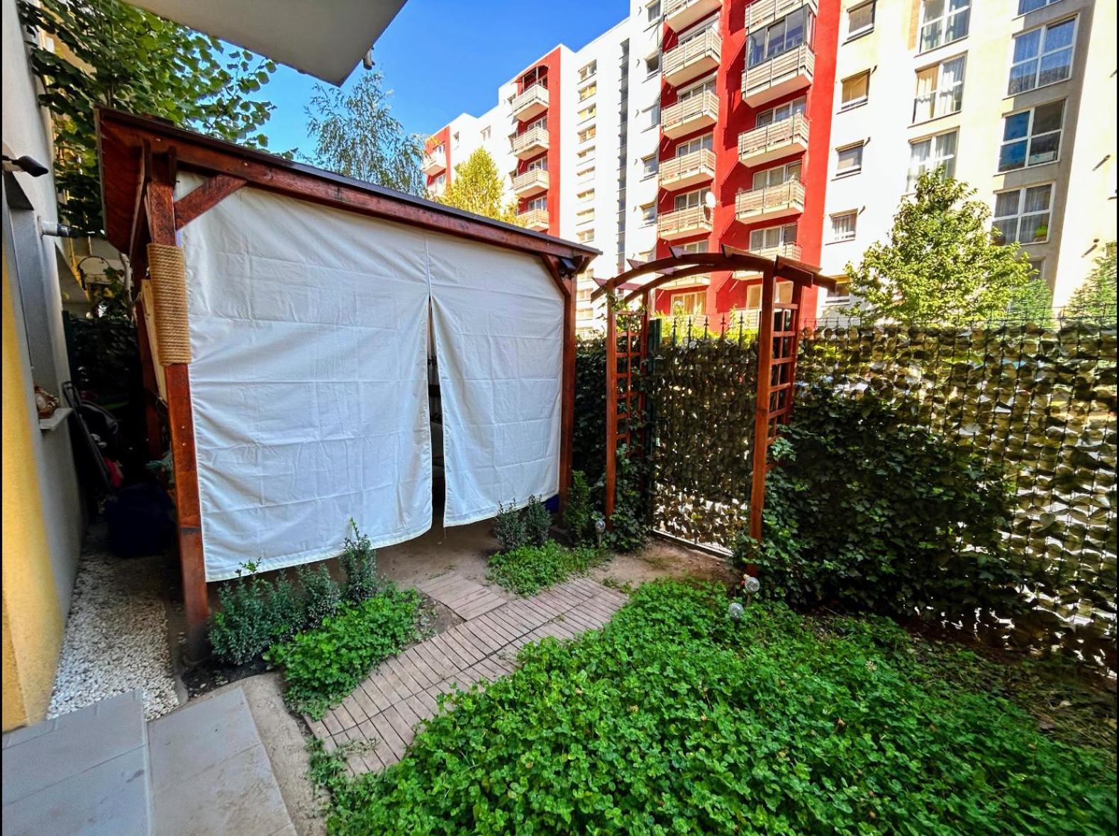 Brasov Kronstadt Garden Studio エクステリア 写真